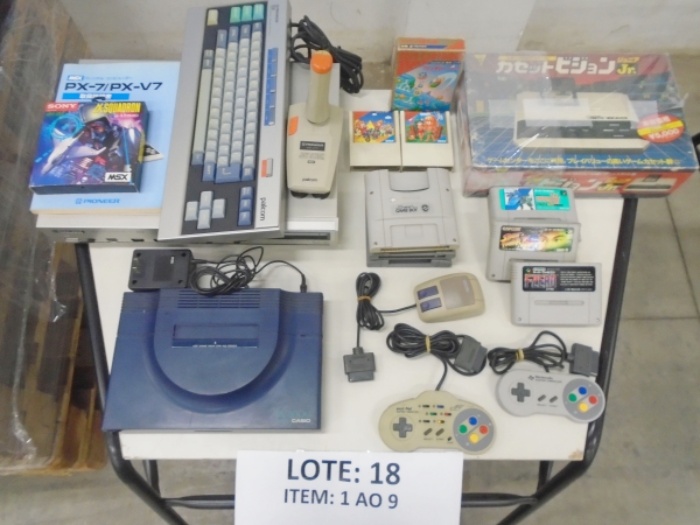 Pioneer PX-7, Casio PV-1000, controles do Nintendo Super Famicom e console Cassette Vision Jr