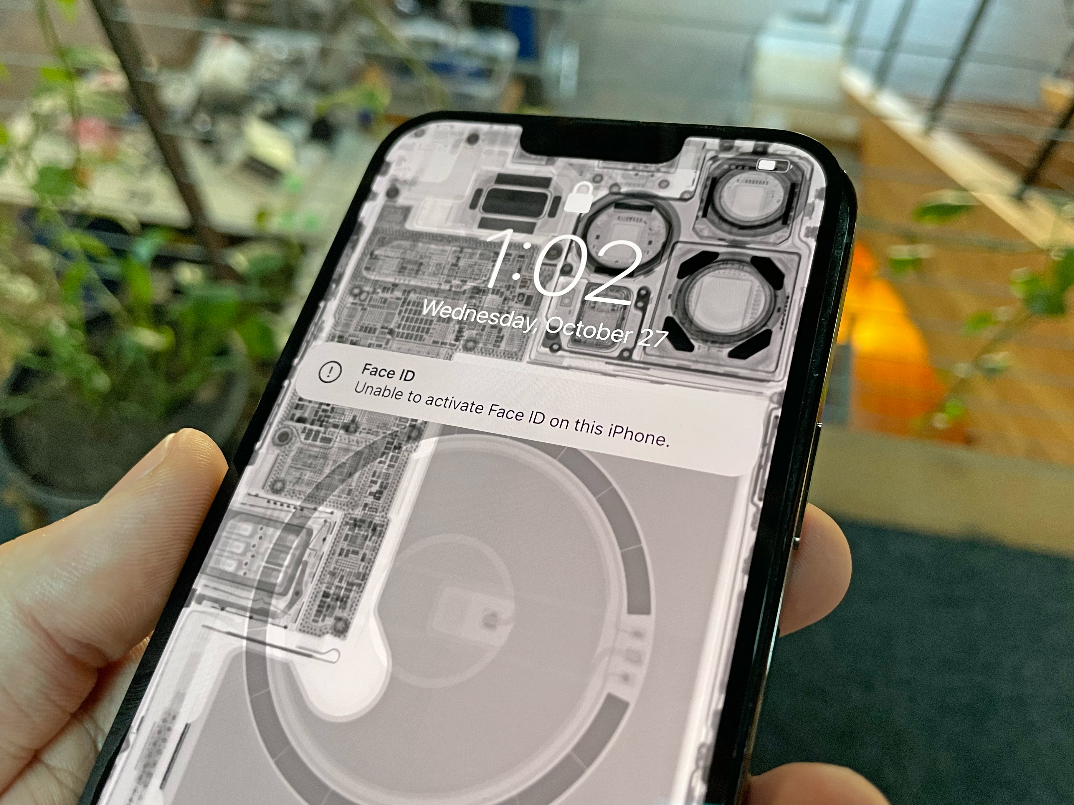 iPhone 13 requer “transplante” de chip para trocar tela sem pagar à Apple
