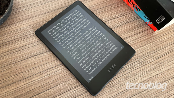 Modo escuro no novo Kindle Paperwhite (imagem: Emerson Alecrim/Tecnoblog)
