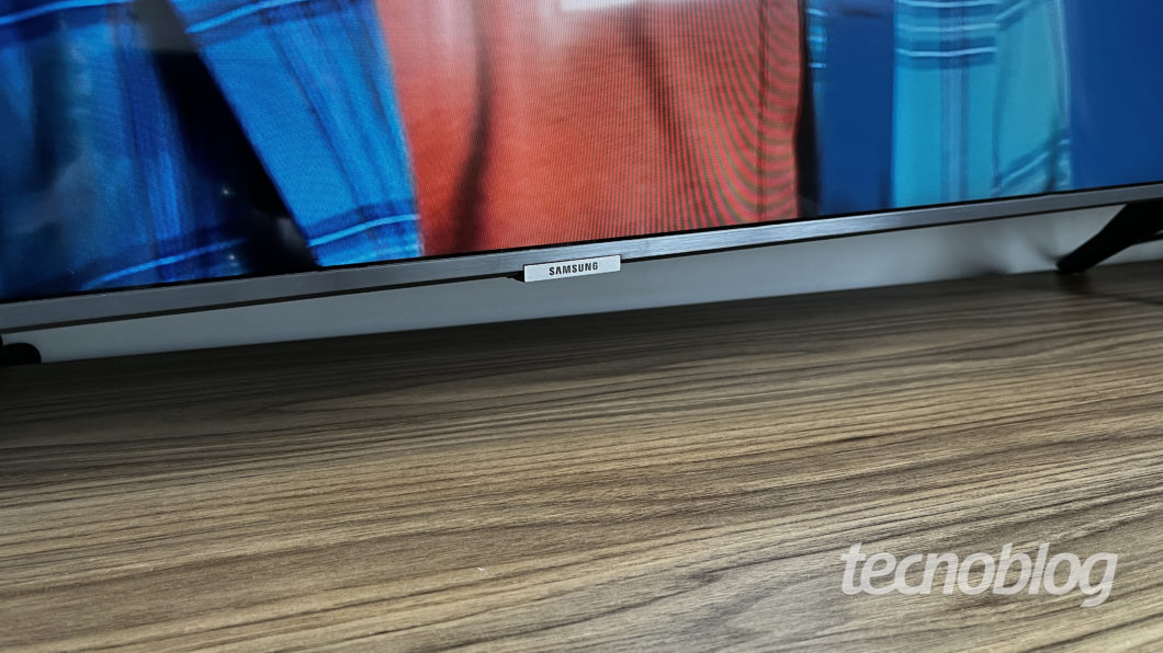 TV 4K Samsung AU7700 (Imagem: Darlan Helder/Tecnoblog)