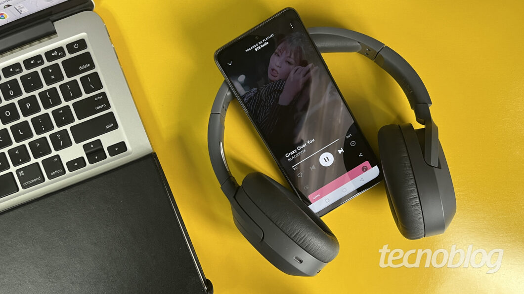 Edifier W820NB (Imagem: Darlan Helder/Tecnoblog)