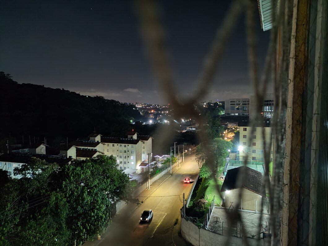 Foto tirada com a câmera principal do Realme GT + modo Noite (Imagem: Darlan Helder/Tecnoblog)