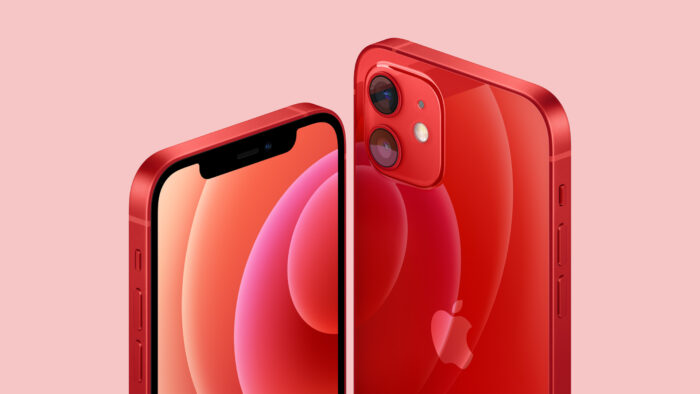 iPhone 12 vermelho de 256 GB tem 32% de desconto com cupom