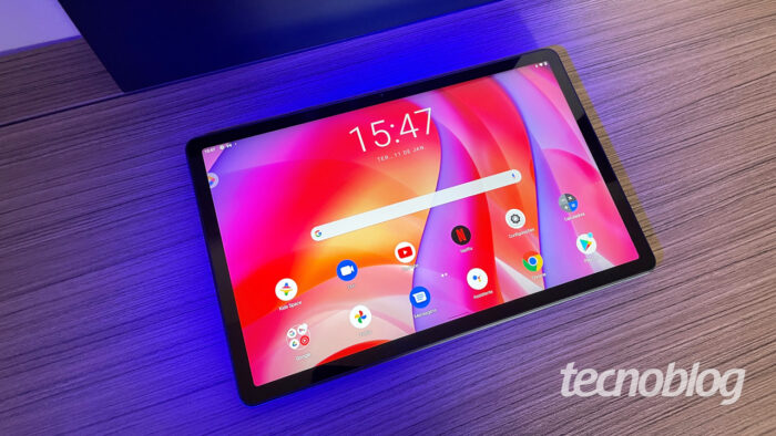 Tablet Moto Tab G70 tem tela IPS LCD (imagem: Emerson Alecrim/Tecnoblog)
