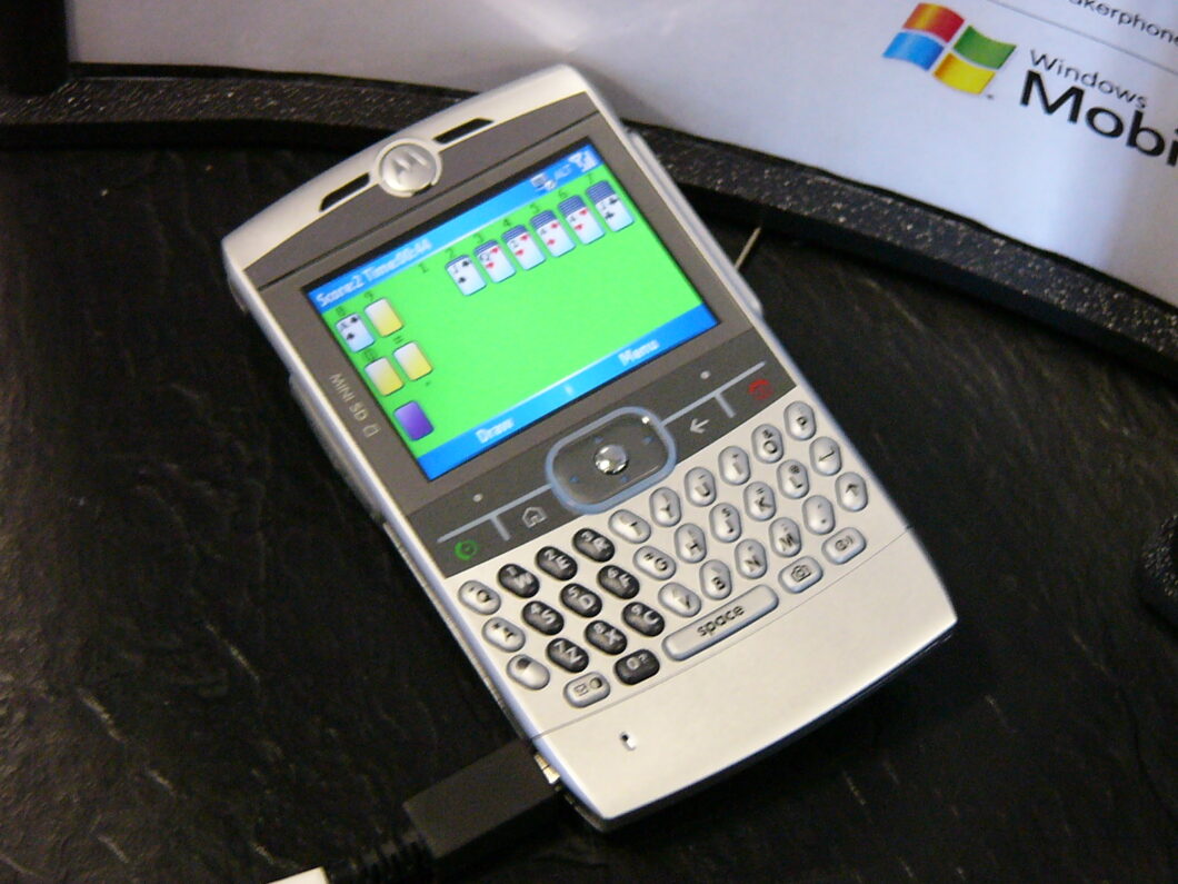 Motorola Q (Imagem: Eliot Phillips/Wikimedia Commons)