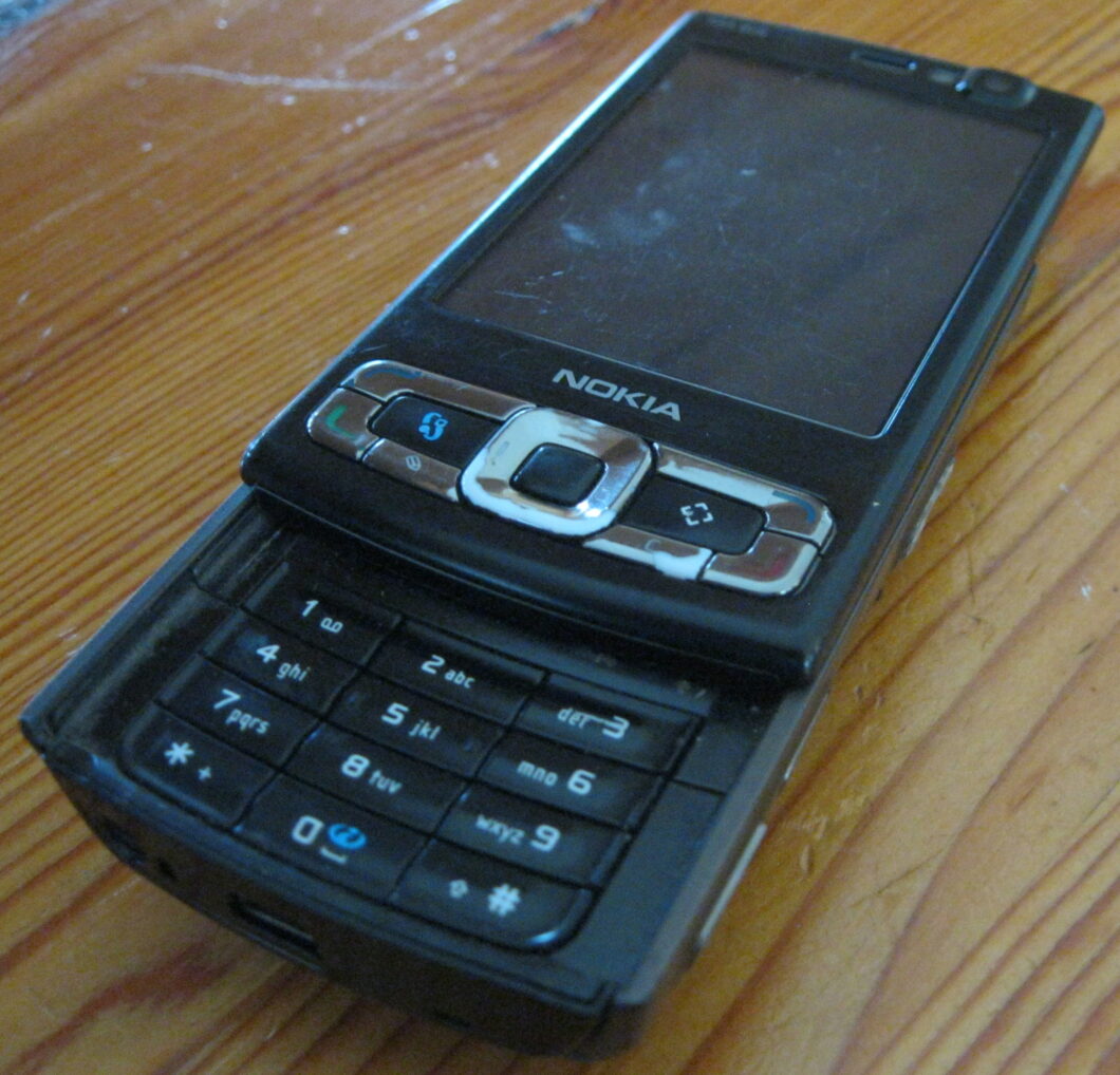Nokia N95 8 GB (Imagem: Zunter/Wikimedia Commons)