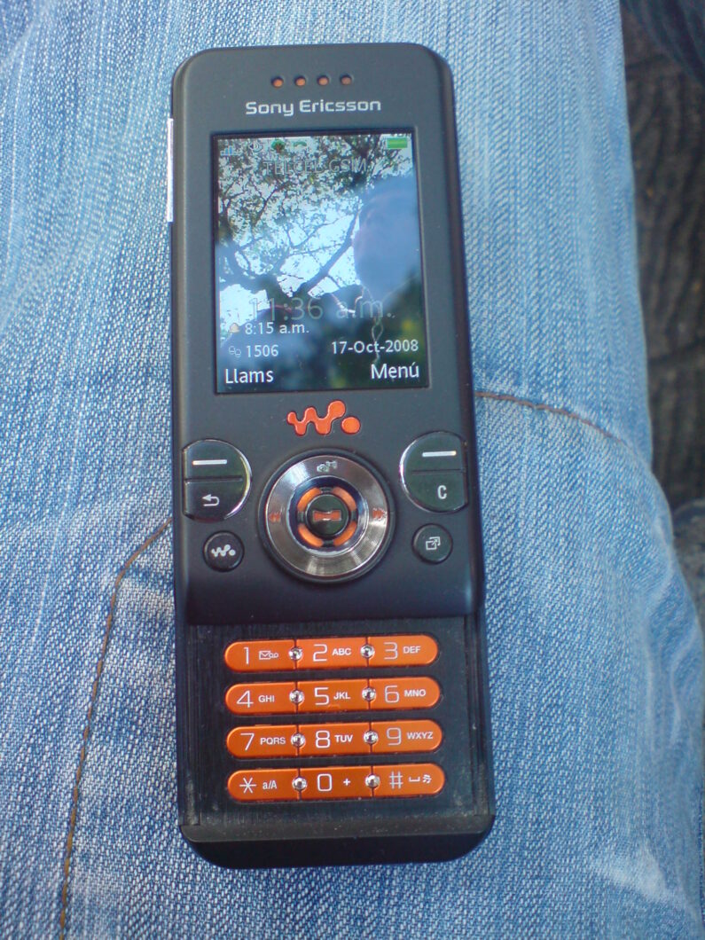 Sony Ericsson W580i (Imagem: Mgpa/Wikimedia Commons)