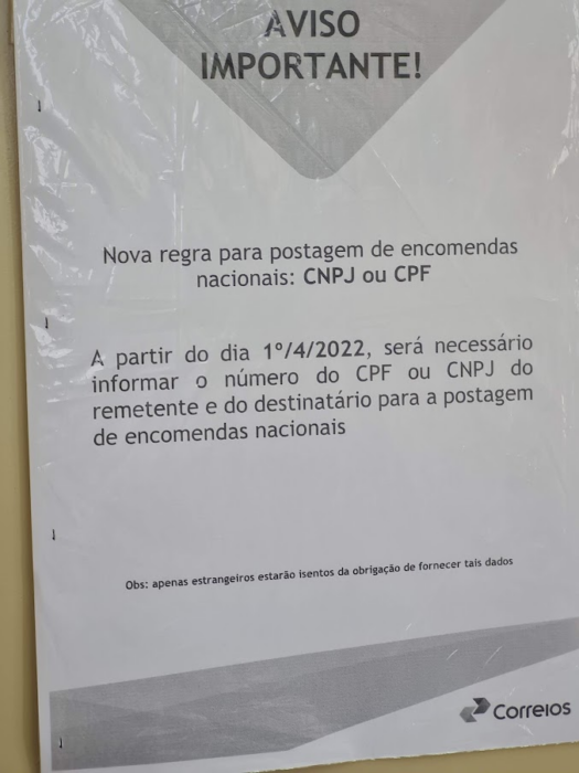 Aviso em agência dos Correios em Antônio Prado (RS) diz que CPF ou CNPJ serão necessários em encomendas nacionais