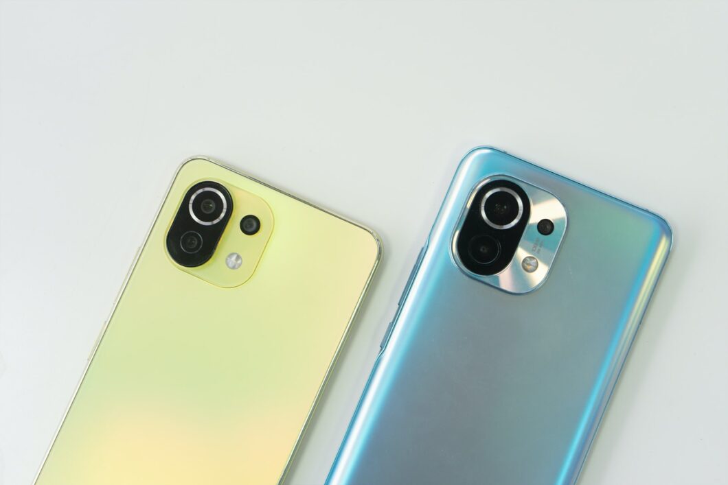 Xiaomi Mi 11 e Xiaomi Mi 11 Lite 5G (Imagem: Duc Trịnh/Unsplash)