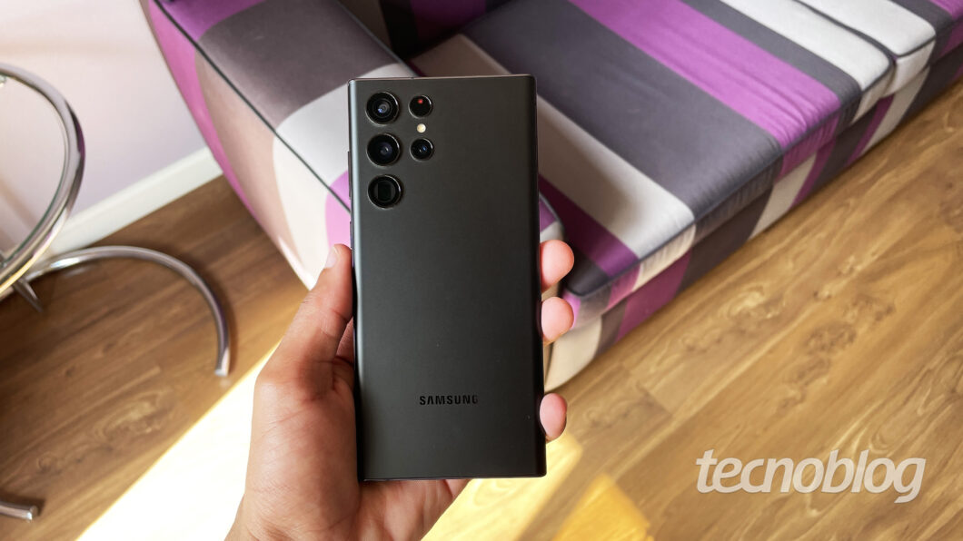 Samsung Galaxy S22 Ultra (Imagem: Darlan Helder/Tecnoblog)