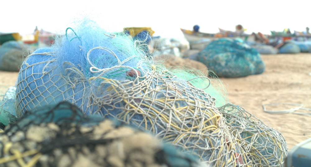Segundo Samsung, 640 mil toneladas de rede de pesca são descartadas no oceano todos os anos (Imagem: Reprodução/Samsung)