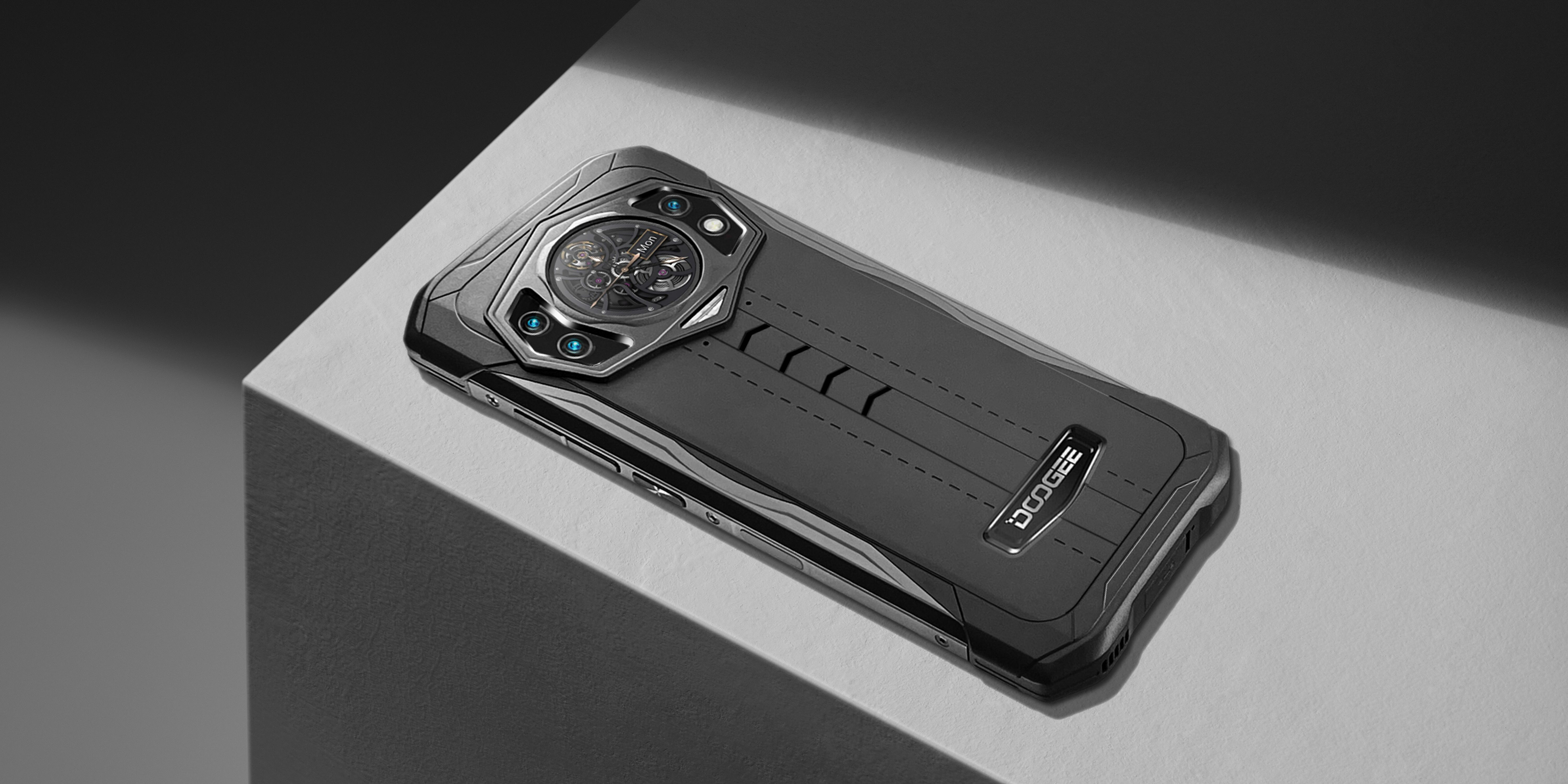 Doogee S98 é um celular resistente com visão noturna e tela na traseira