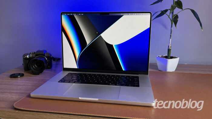 MacBook Pro com chip Apple M1 Max  (imagem: Darlan Helder/Tecnoblog)