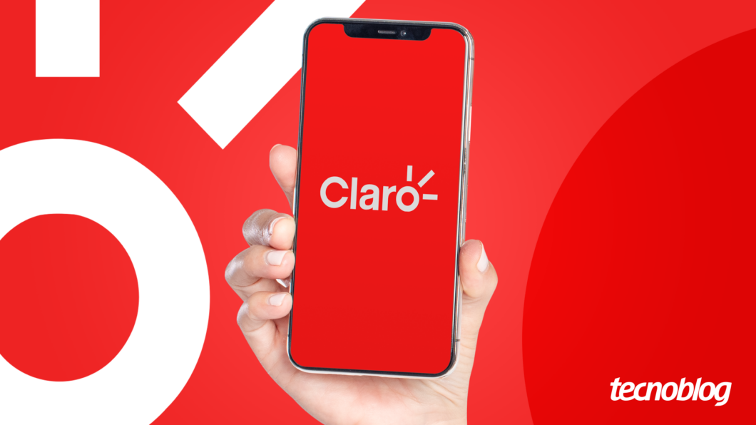 Celular com logo da Claro