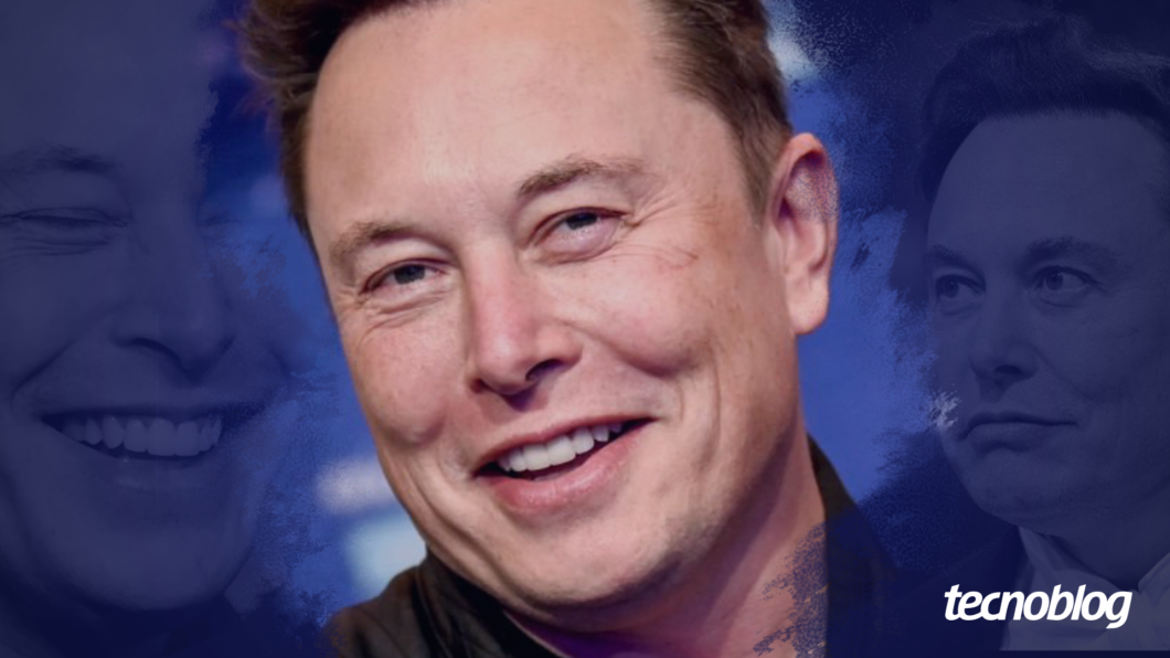 Imagem com o rosto de Elon Musk  centralizado em um fundo azul, com mais outras duas fotografias do empresário sorrindo, uma em cada lado.