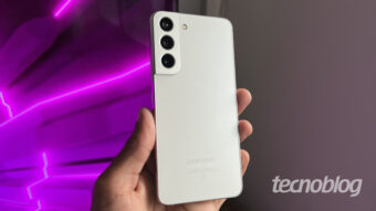 Samsung vai colocar carregador na caixa do Galaxy S22 e Galaxy S21 FE