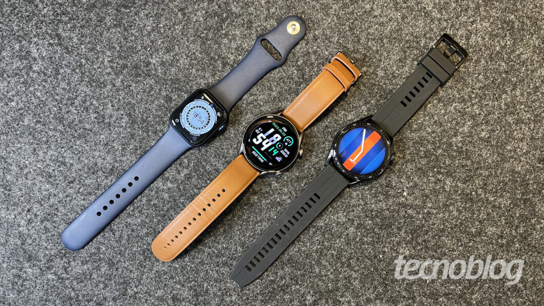 Apple Watch Series 6, Amazfit GTR 3 Pro e Huawei Watch GT 3 (Imagem: Darlan Helder/Tecnoblog) 