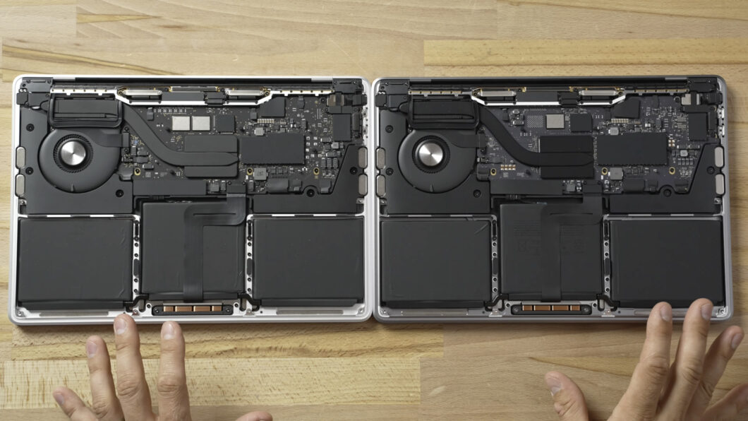 MacBook Pro com M1 (esquerda) possui duas memórias NAND enquanto modelo com M2 (direita) só tem um chip (Imagem: Reprodução/Max Tech/YouTube)