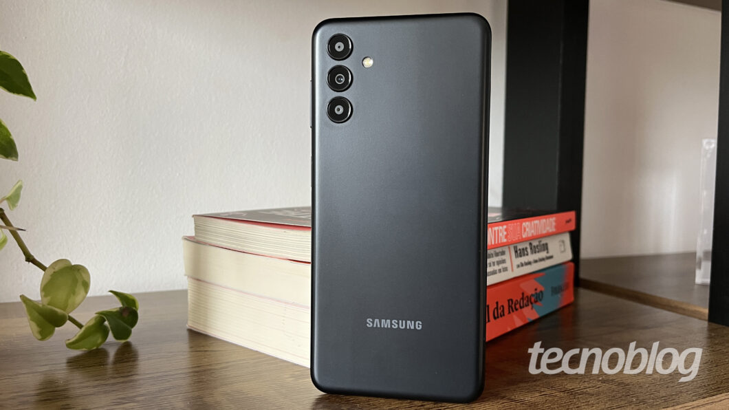 Samsung Galaxy A13 5G (Imagem: Darlan Helder/Tecnoblog)