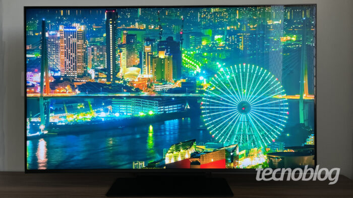 TV Samsung Neo QLED QN90B com miniLED (Imagem: Darlan Helder/Tecnoblog)