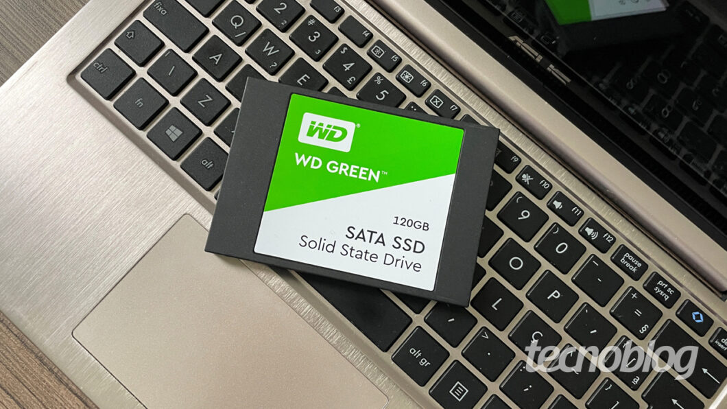 Como instalar um SSD em um notebook (imagem: Emerson Alecrim/Tecnoblog)