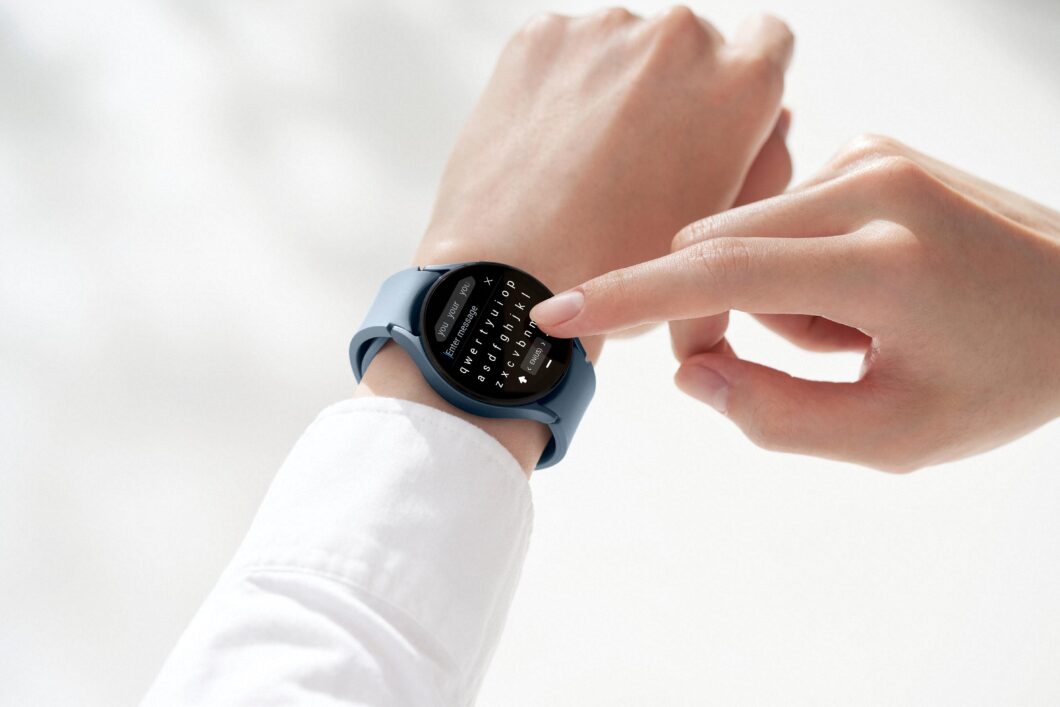 Galaxy Watch 5 roda Wear OS com interface One UI Wear