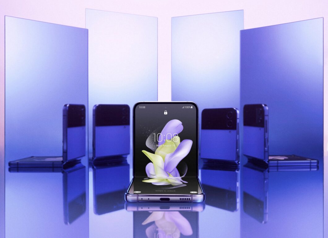Galaxy Z Flip 4 (image: publicity/Samsung)