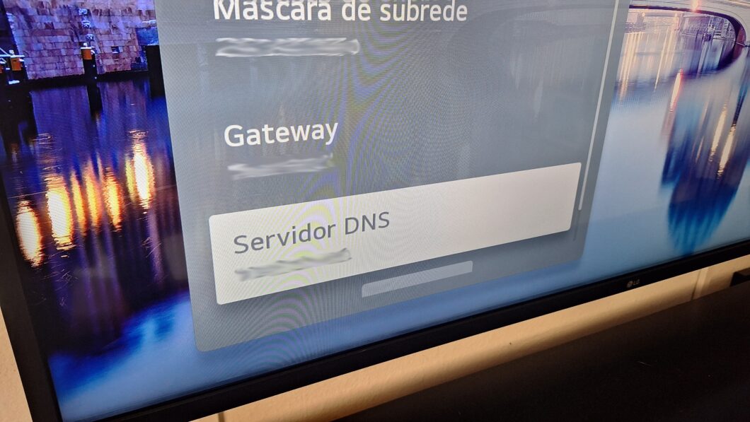 imagem de uma smart TV na área de configuração avançadas de rede