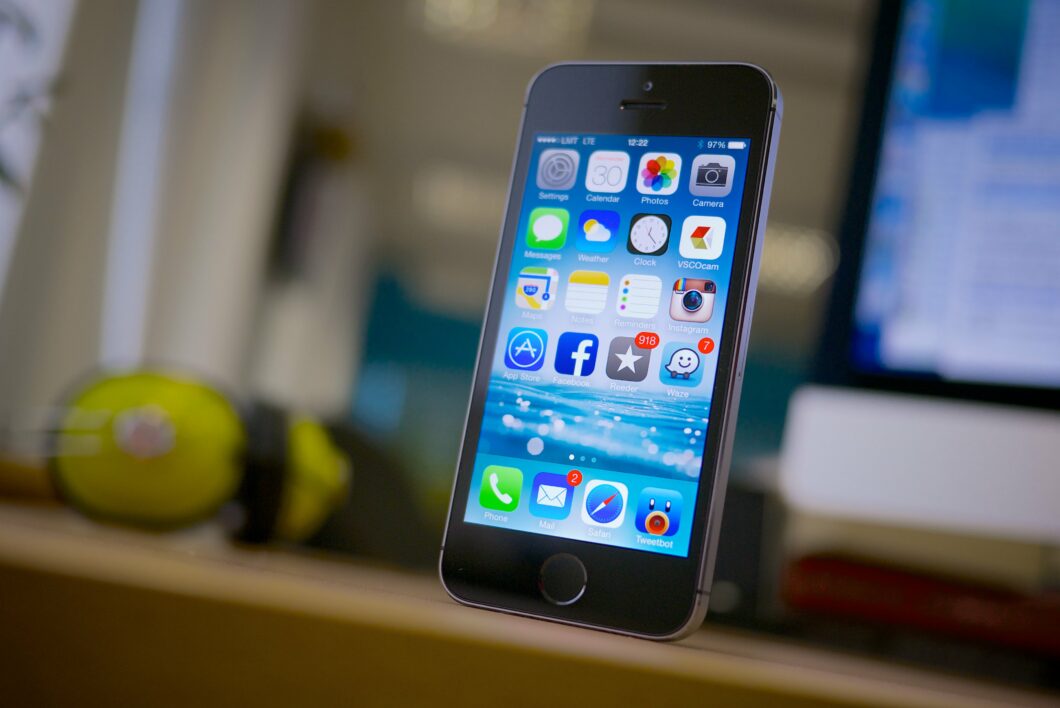 iPhone 5s recebe atualização nove anos após o seu lançamento (Imagem: Kārlis Dambrāns/Flickr)