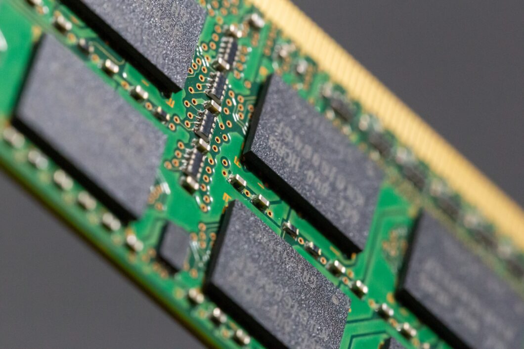 Módulo de memória RAM (imagem: Charlie Belvin Designs/StockSnap)