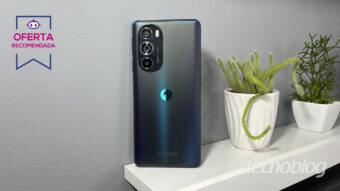Motorola Edge 30 Pro 5G com Snapdragon 8 Gen 1 sai por quase metade do preço em promoção