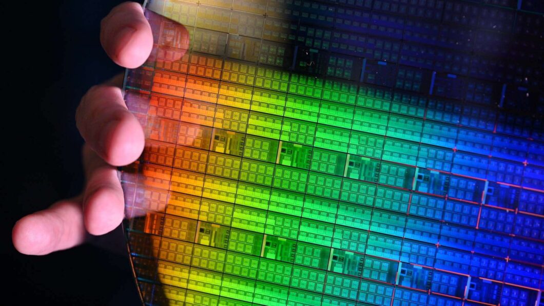 Wafer de silício para chips quânticos (imagem: divulgação/Intel)