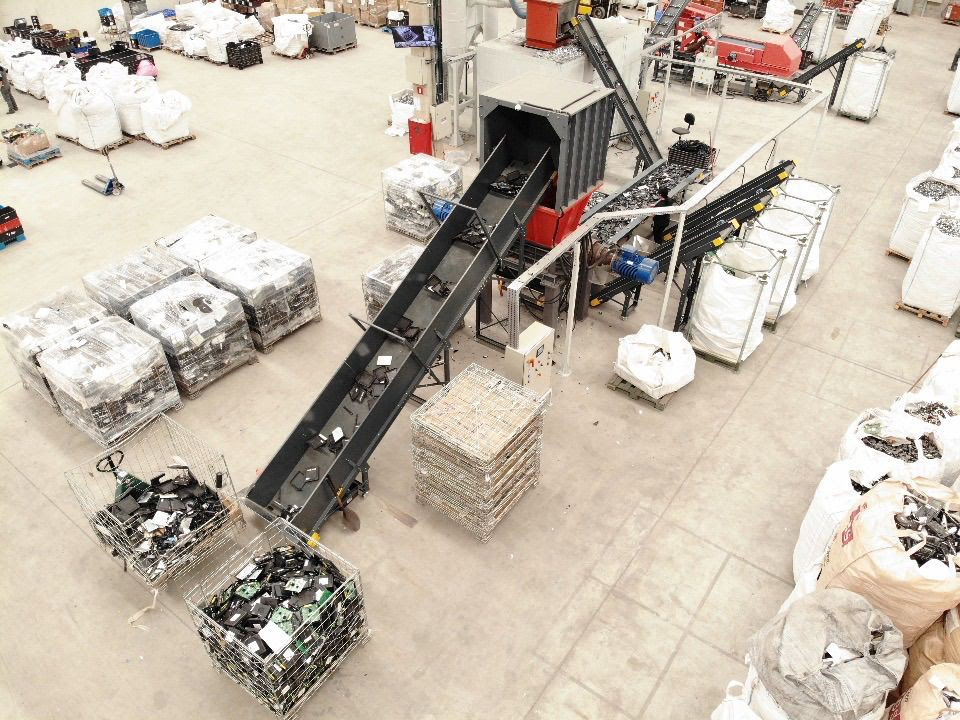 Reciclagem de lixo eletrônico na GM&C (Imagem: Divulgação)