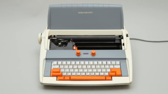Esta máquina de escrever usa GPT-3 para conversar com você