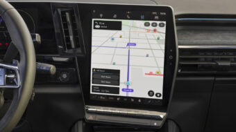 Waze começa a ser integrado a carros sem exigir smartphone