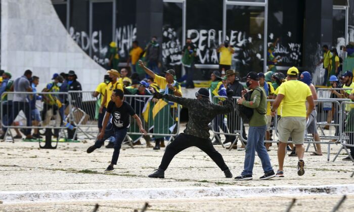 Atos terroristas em Brasília (imagem: Marcelo Camargo/Agência Brasil)