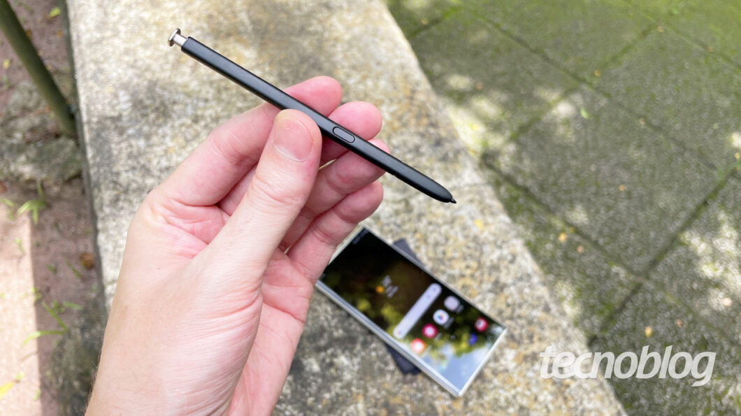 S Pen do Galaxy S23 Ultra (Imagem: Emerson Alecrim/Tecnoblog)
