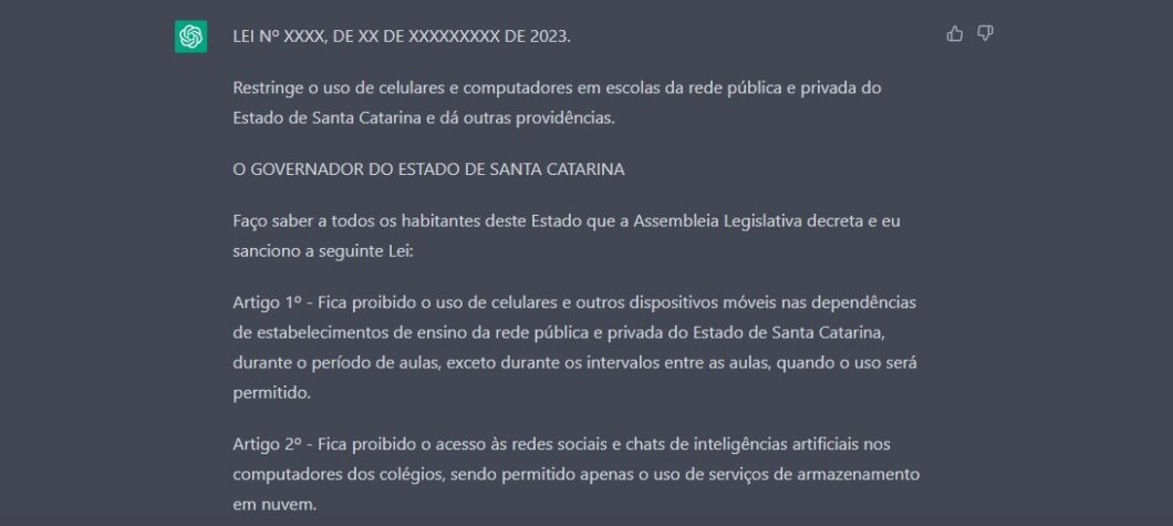 Em teste, ChatGPT criou lei sobre o uso de celulares nas escolas catarinenses (Imagem: Reprodução/Tecnoblog)