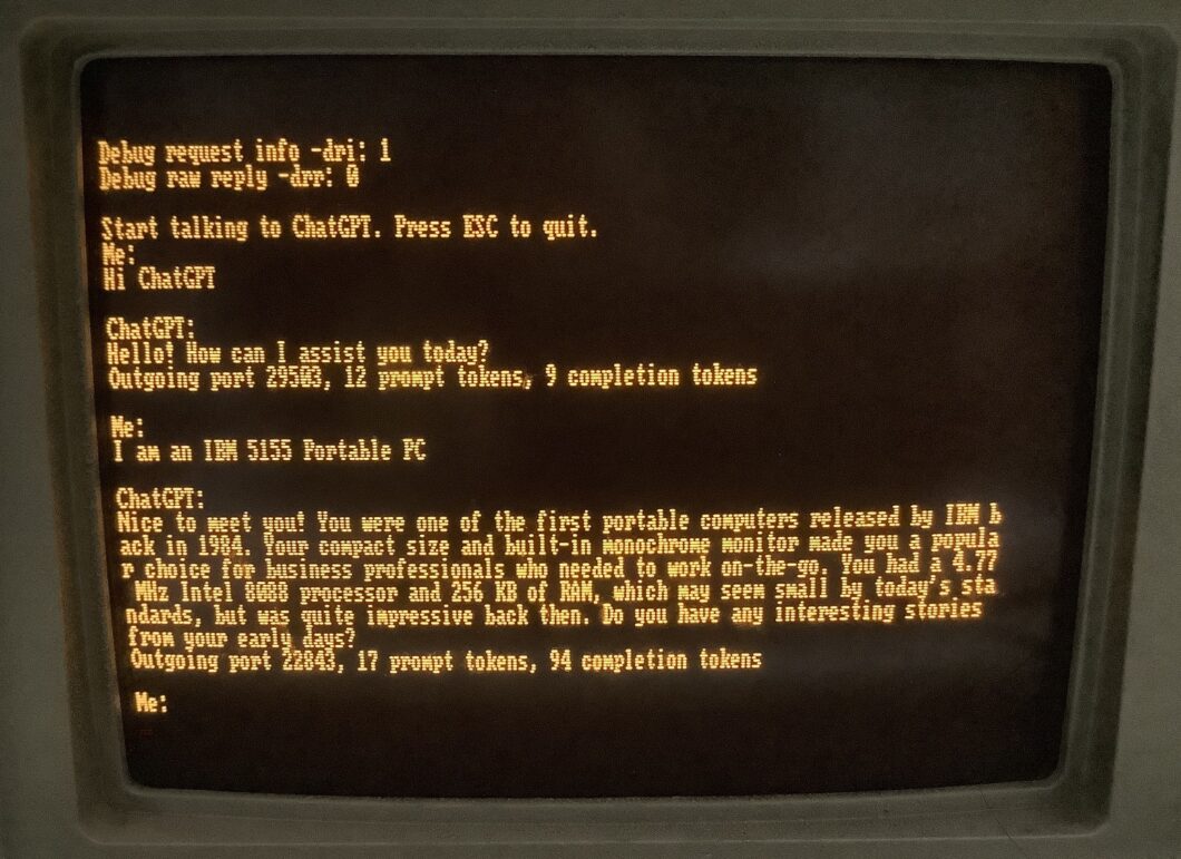 ChatGPT rodando em IBM 5155, computador de 1984 (Imagem: Divulgação/Yeo Kheng Meng)