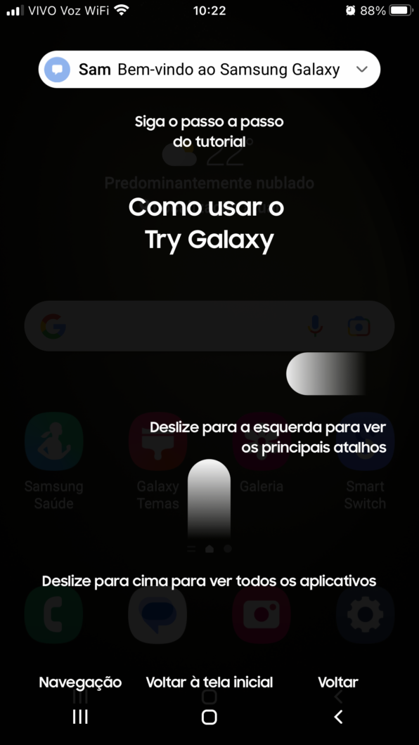 Tela do Try Galaxy no iPhone. Durante testes, você recebe "mensagens" para deixar experiência mais "imersiva" (Imagem: Reprodução/Tecnoblog)