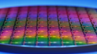 Intel e Arm unem forças para produzir chips de 1,8 nm para celulares