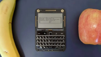 Conheça o “Beepberry”, aparelho para mandar mensagens com teclado de Blackberry