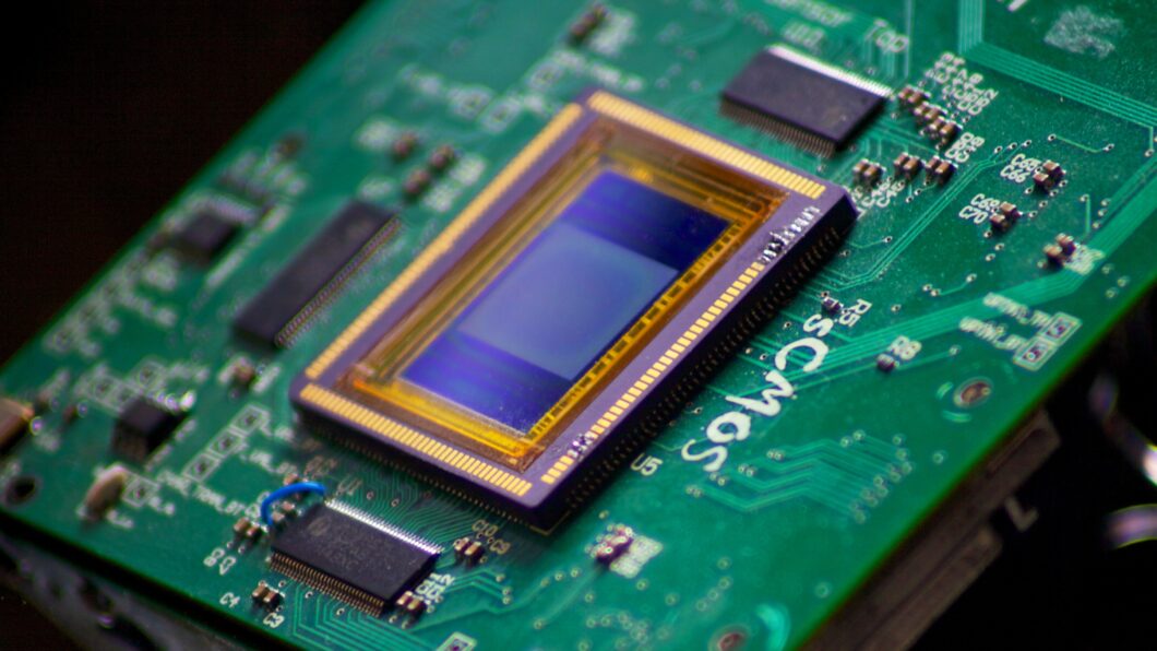 Sensor CMOS em placa de circuito