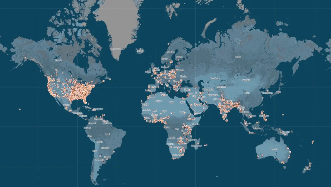 Mapa mostra regiões com o maior número de dispositivos com o LetMeSpy instalado (Imagem: Reprodução/TechCrunch)