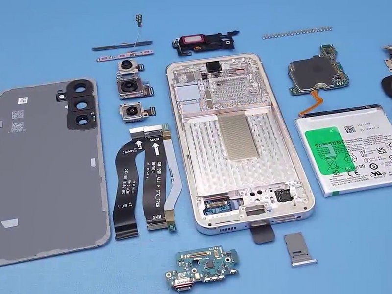 Componentes internos do Galaxy S23 (Imagem: Reprodução/iFixit)