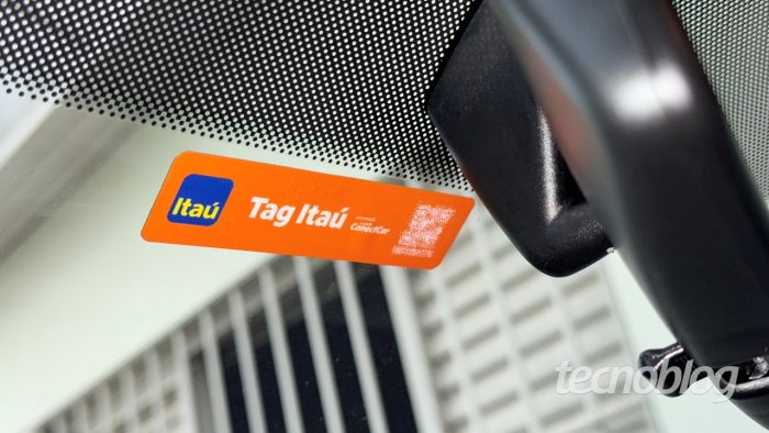 Tag RFID passiva para pagamento de pedágio (imagem: Lucas Braga/Tecnoblog)