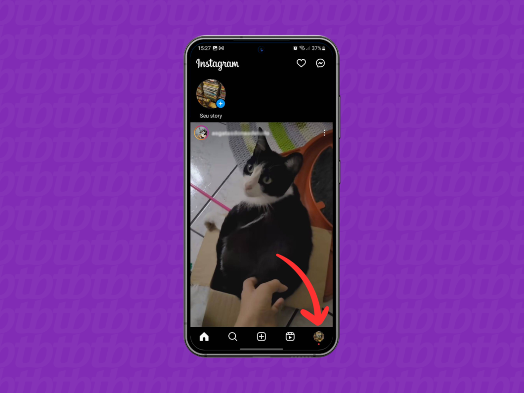 Captura de tela do aplicativo do Instagram mostra como acessar o perfil usando uma seta vermelha