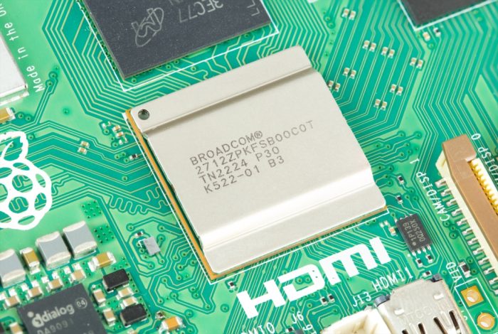 Chip Broadcom BCM2712 no Raspberry Pi 5 (imagem: divulgação/Raspberry Pi)