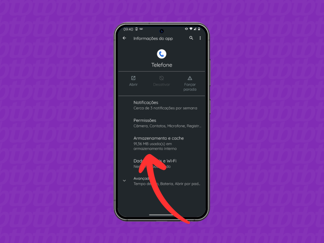 Captura de tela do celular Motorola mostra como acessar a opção "Armazenamento" do aplicativo "Telefone"