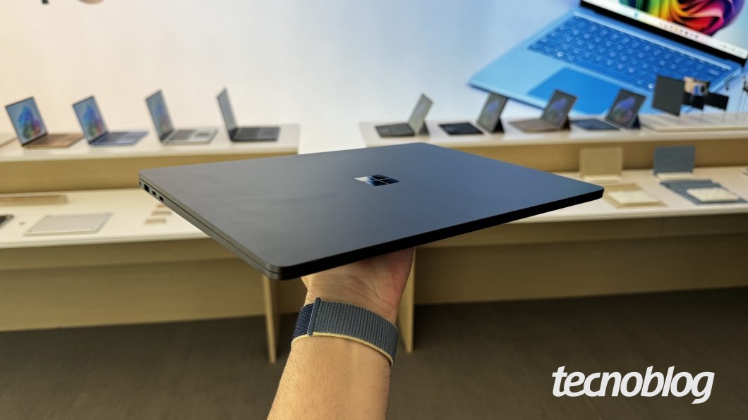 Surface Laptop de 13,8 polegadas (Foto: Thássius Veloso/Tecnoblog)